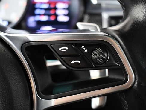 Used 2018 Porsche Macan S image 33