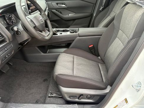 New 2026 Nissan Rogue SV AWD/4WD image 19