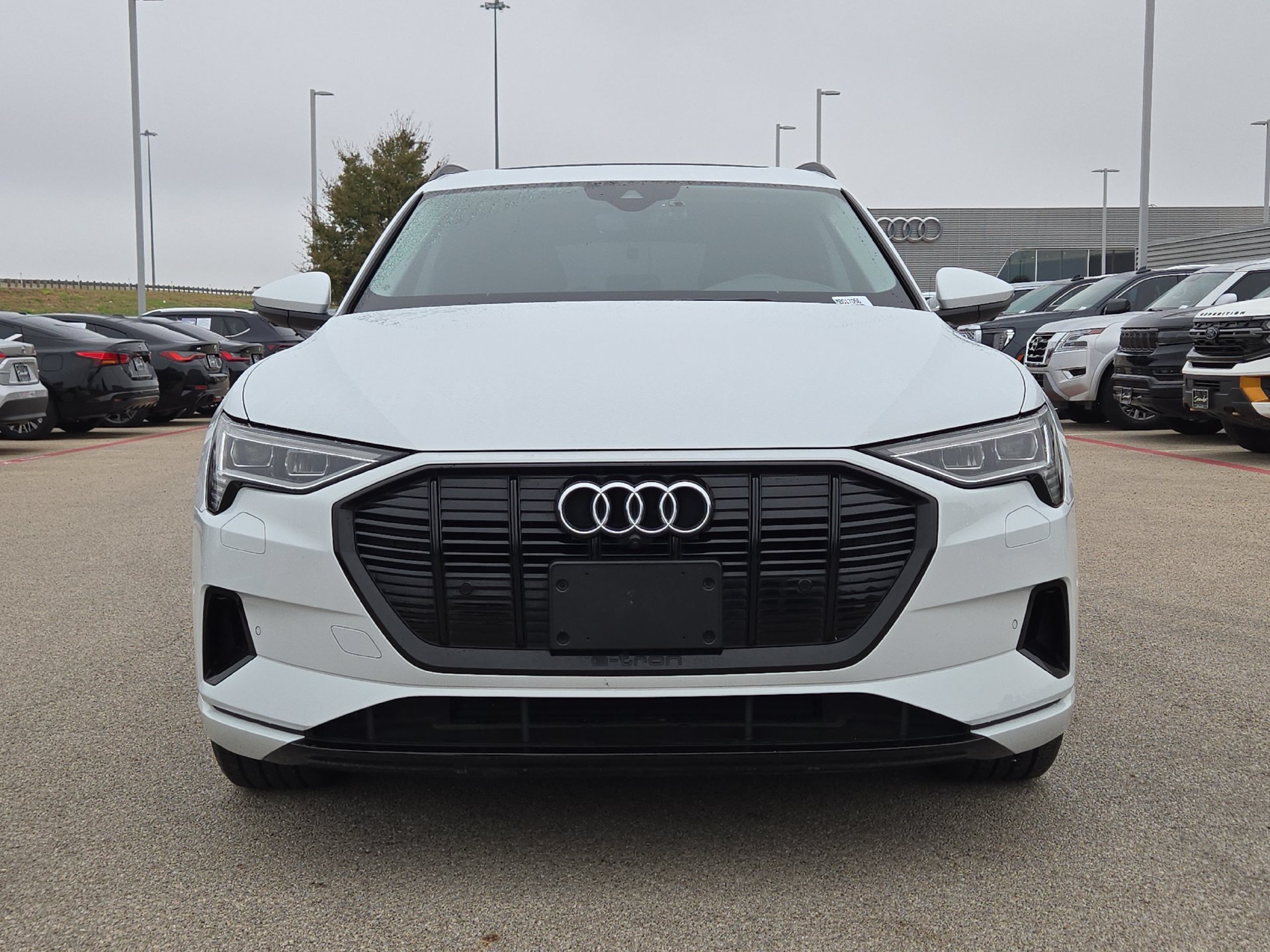 Used 2021 Audi e-tron Premium Plus w/ Premium Plus Package AWD/4WD image 10