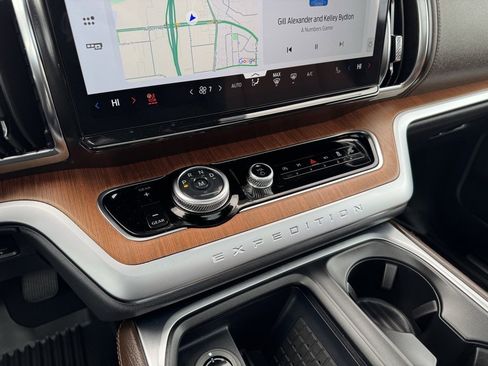 New 2025 Ford Expedition Max King Ranch image 28