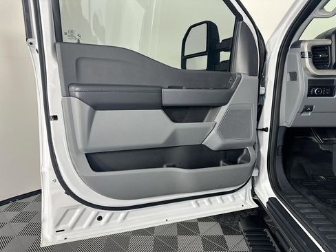 Used 2024 Ford F350 XLT image 26