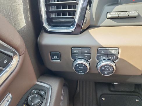 Certified 2025 GMC Sierra 1500 Denali w/ Denali Reserve Package image 25