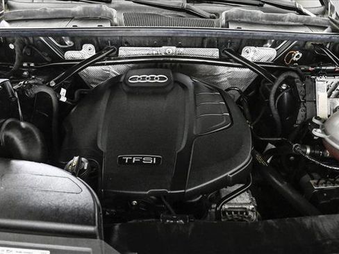 Used 2020 Audi Q5 2.0T Premium image 23