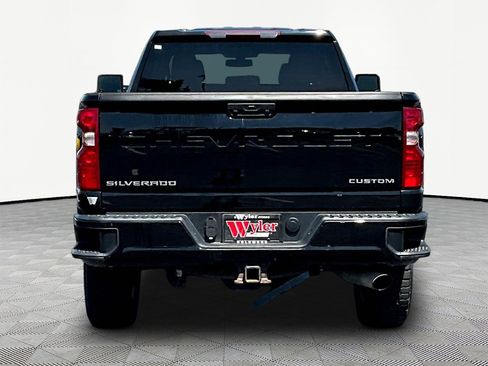 Used 2022 Chevrolet Silverado 2500 Custom w/ Custom Value Package AWD/4WD image 5