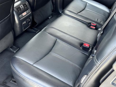 Used 2020 Nissan Pathfinder Platinum image 21