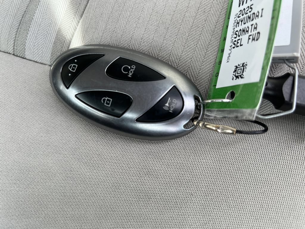 Used 2025 Hyundai Sonata SEL FWD image 29