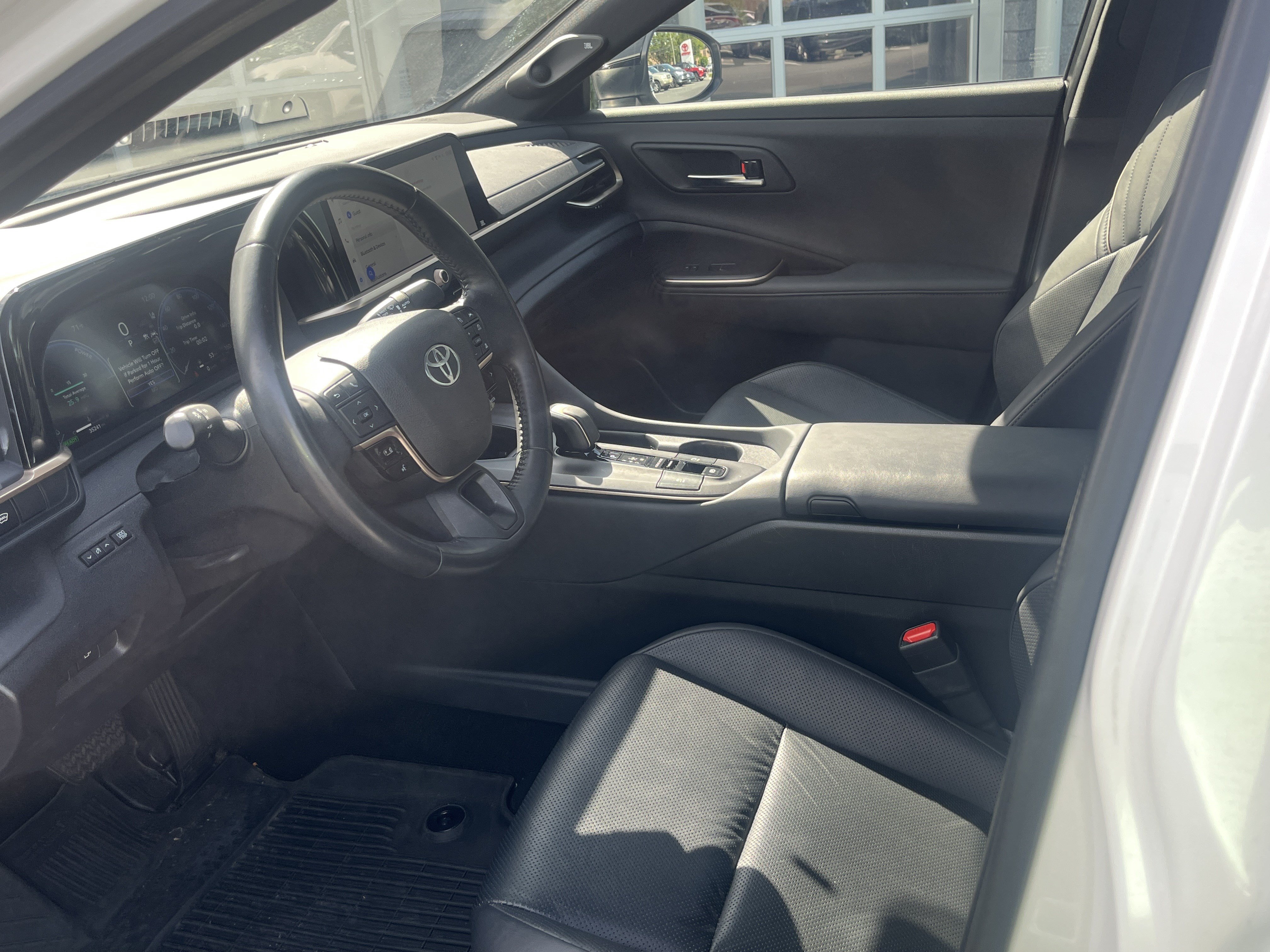 Certified 2023 Toyota Crown Platinum AWD/4WD image 5