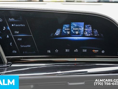 Used 2024 Cadillac Escalade ESV V AWD/4WD image 60