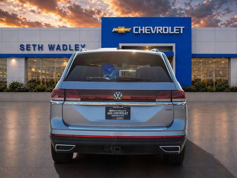 Used 2024 Volkswagen Atlas SEL AWD/4WD image 6