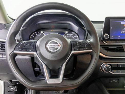 Used 2022 Nissan Altima 2.5 SV AWD/4WD image 28