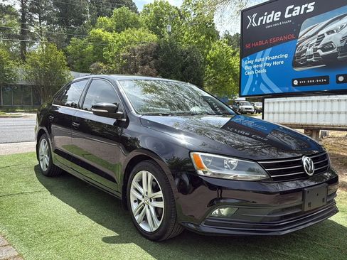 Used 2015 Volkswagen Jetta SEL image 1