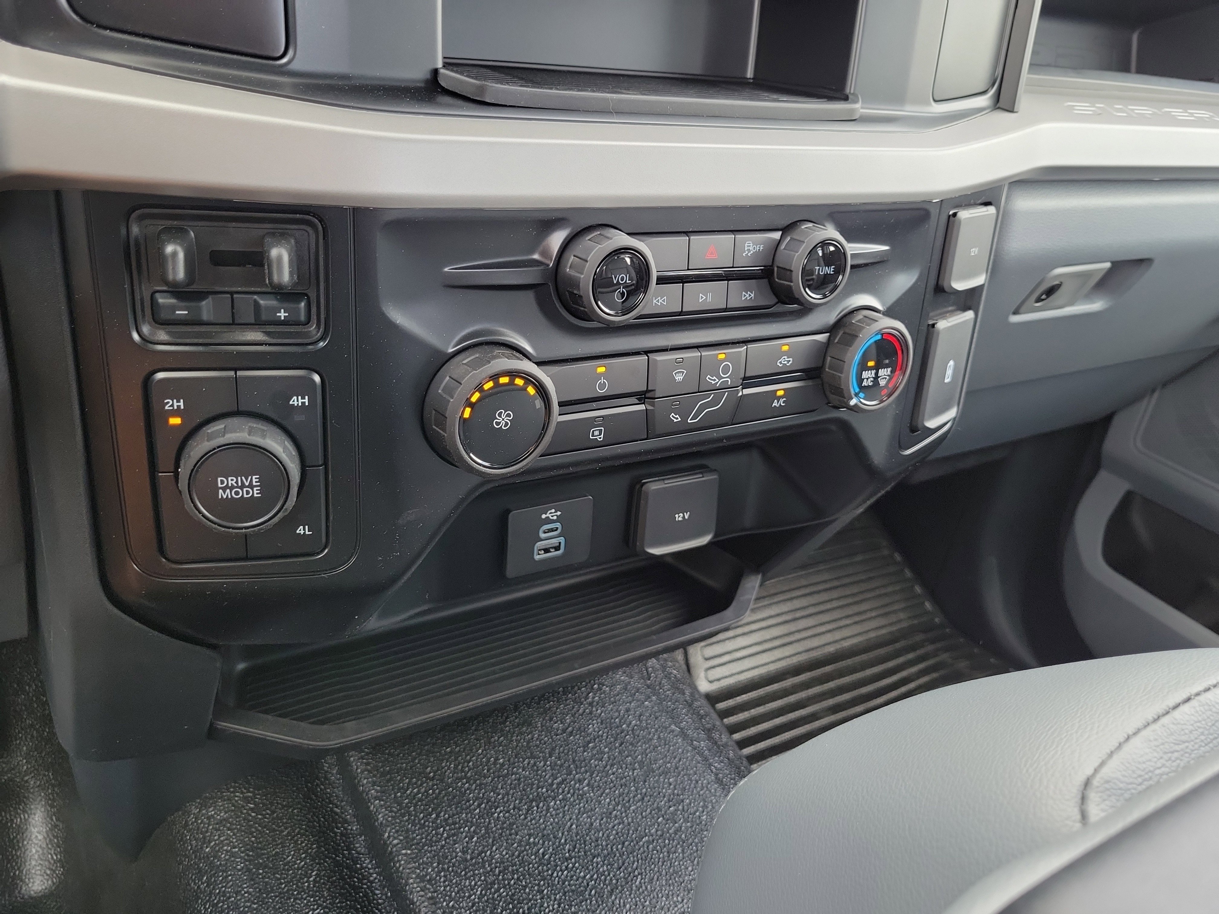 New 2026 Ford F350 XL AWD/4WD image 20