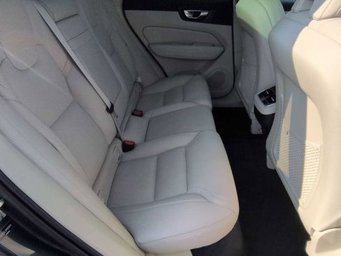 Used 2021 Volvo XC60 T5 Inscription w/ Advanced Package image 21