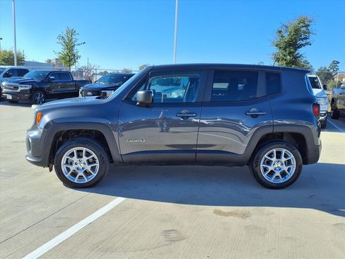 Used 2023 Jeep Renegade Latitude image 9