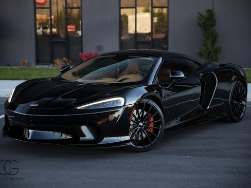 Used 2020 McLaren GT image 3