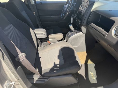 Used 2016 Jeep Patriot Latitude AWD/4WD image 20