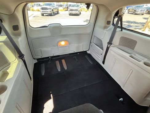 Used 2015 Dodge Grand Caravan SE w/ Quick Order Package 29E SE FWD image 27