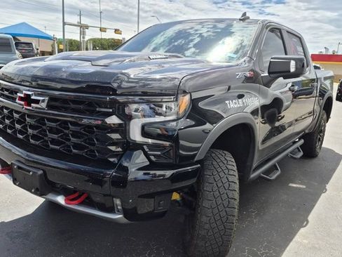 Used 2024 Chevrolet Silverado 1500 ZR2 w/ Technology Package AWD/4WD image 3
