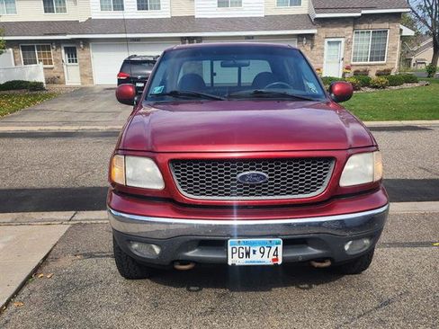 Used 2001 Ford F150 XLT image 2