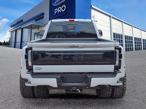 New 2025 Ford F450 Platinum image 26
