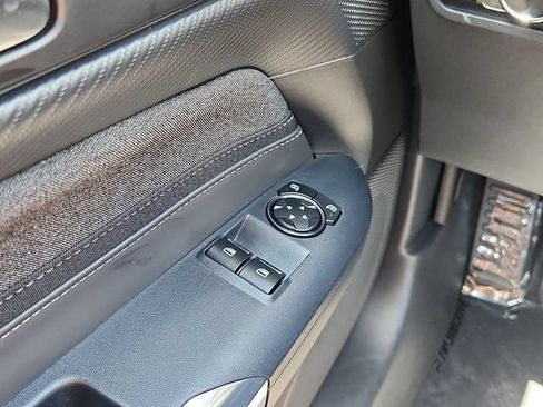 Used 2025 Ford Mustang Coupe RWD image 25