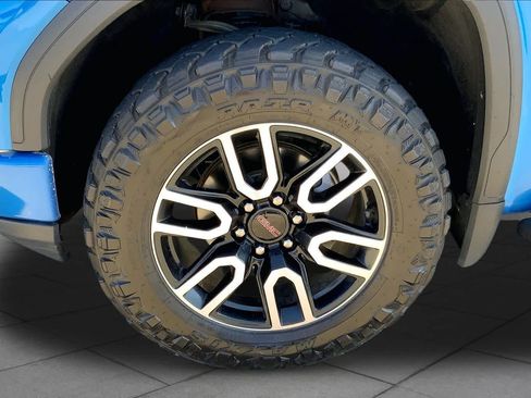 Used 2022 GMC Sierra 1500 AT4 w/ AT4 Premium Package AWD/4WD image 10
