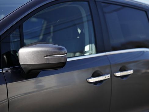 Used 2024 Honda Odyssey EX-L image 4