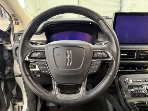 Used 2021 Lincoln Nautilus FWD image 15