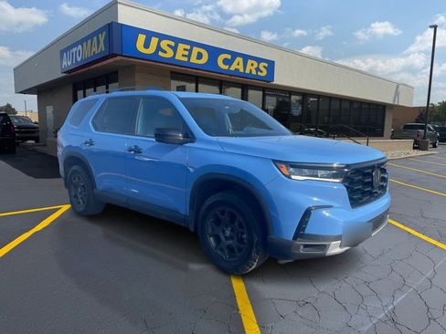 Used 2024 Honda Pilot TrailSport image 4