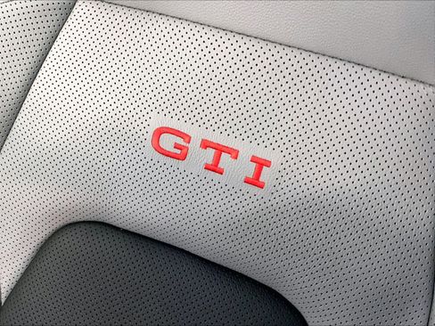 Used 2023 Volkswagen GTI Autobahn image 34