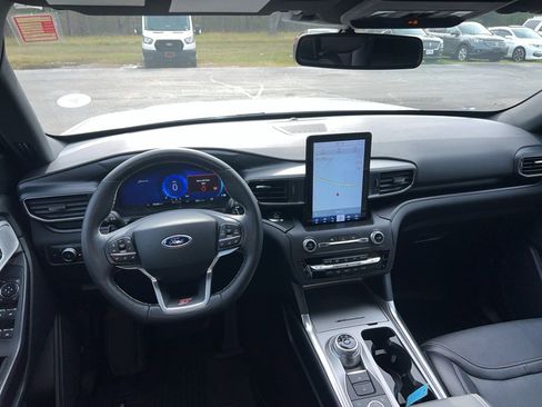 Used 2020 Ford Explorer ST w/ ST Street Pack image 22