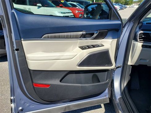 New 2025 Kia Telluride EX w/ EX Captain's Chair Package image 16