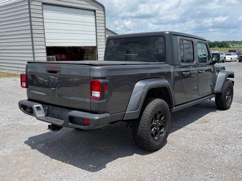 Used 2022 Jeep Gladiator Sport AWD/4WD image 16