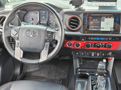 Used 2018 Toyota Tacoma TRD Pro AWD/4WD image 29
