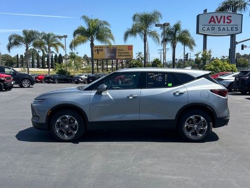 Used 2025 Chevrolet Blazer LT AWD/4WD image 4