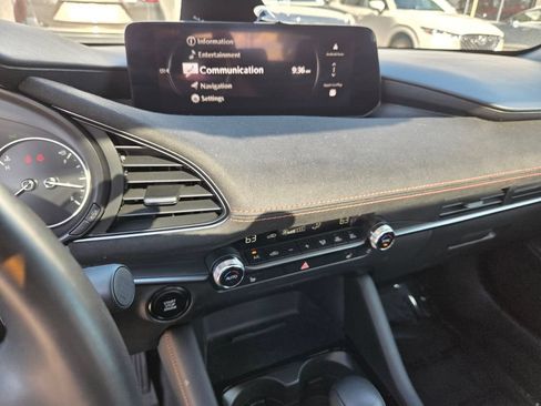 Certified 2025 MAZDA MAZDA3 Carbon AWD/4WD image 24