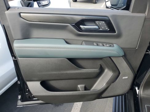 New 2026 GMC Yukon XL AT4 w/ AT4 Premium Plus Package image 12