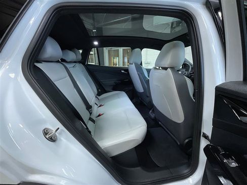 Used 2022 Volkswagen ID.4 Pro S image 22