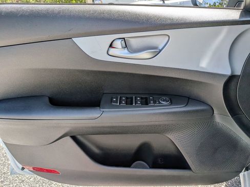 Used 2023 Kia Forte LXS FWD image 31