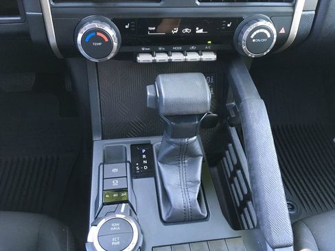 Used 2024 Toyota Tacoma SR5 AWD/4WD image 16