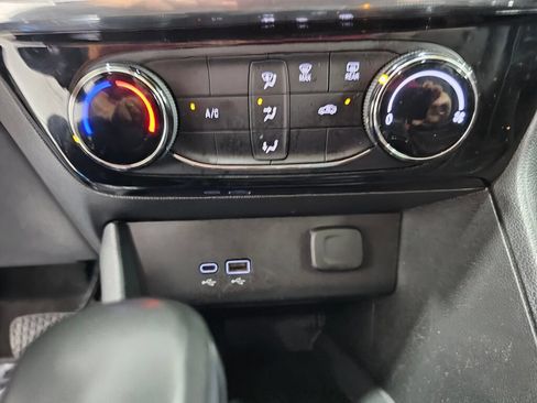 Used 2024 Buick Encore GX Sport Touring FWD image 20