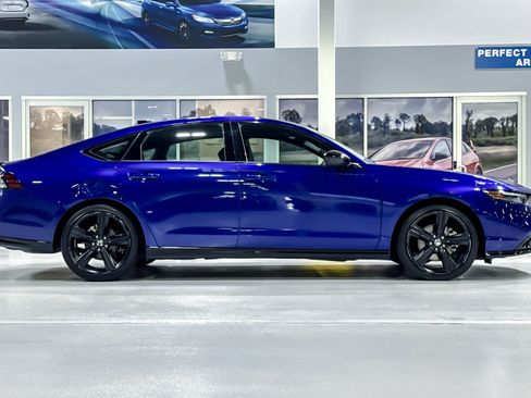 Used 2023 Honda Accord Sport image 8