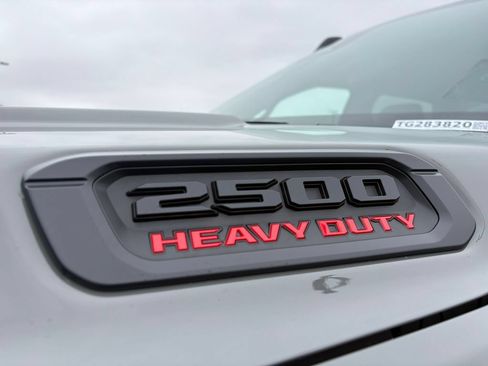 New 2026 RAM 2500 Big Horn AWD/4WD image 8