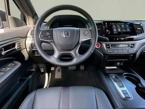 Used 2022 Honda Pilot TrailSport image 9