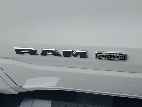 Used 2022 RAM 1500 Limited w/ Body Color Bumper Group AWD/4WD image 27