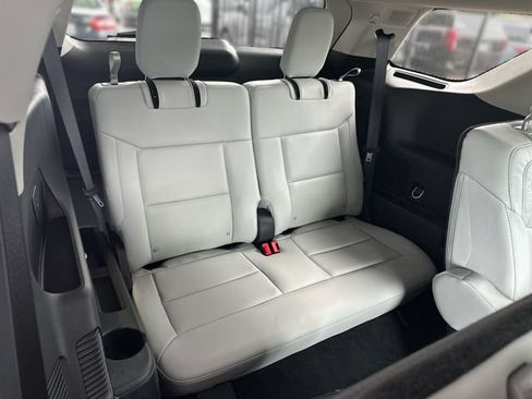 Certified 2026 Ford Explorer Platinum w/ LUX Leather Package AWD/4WD image 24
