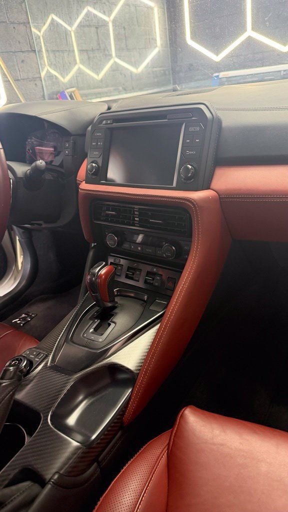 Used 2019 Nissan GT-R Premium w/ Premium Interior Package AWD/4WD image 34
