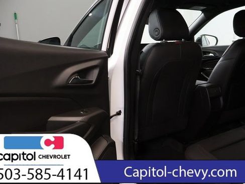 Used 2024 Chevrolet Trax RS w/ Sunroof Package FWD image 26