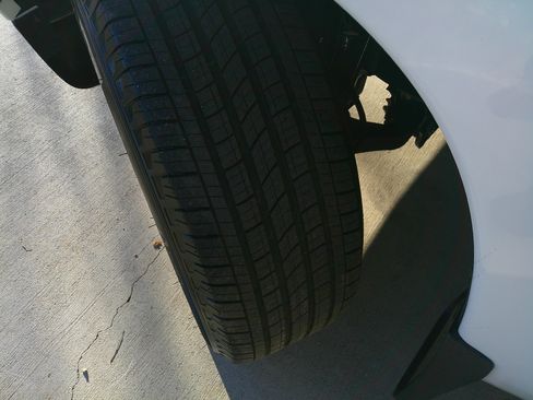 Used 2026 Nissan Frontier SV w/ SV Convenience Package image 15