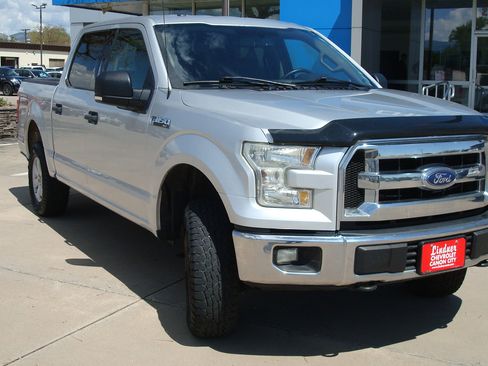 Used 2015 Ford F150 XLT w/ Equipment Group 301A Mid image 3